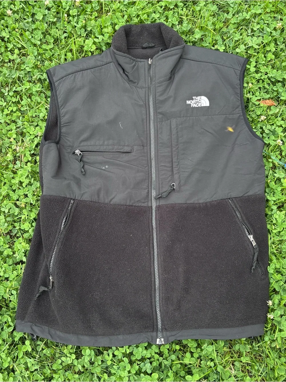 The North Face Men's Black Fleece & Nylon Vest